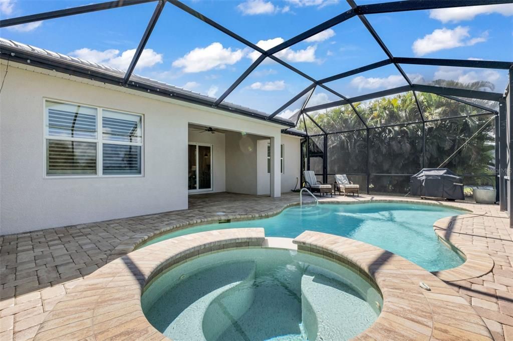 For Sale: $499,900 (3 beds, 2 baths, 1900 Square Feet)