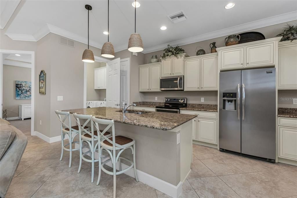 For Sale: $499,900 (3 beds, 2 baths, 1900 Square Feet)