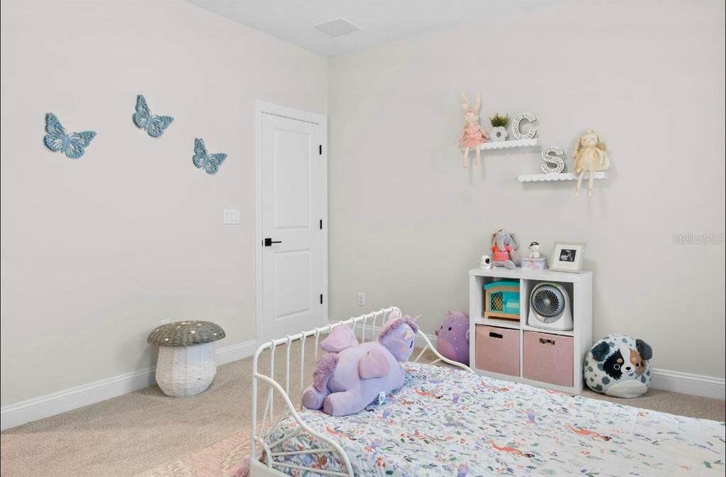 待售: $999,000 (5 贝兹, 3 浴室, 3960 平方英尺)