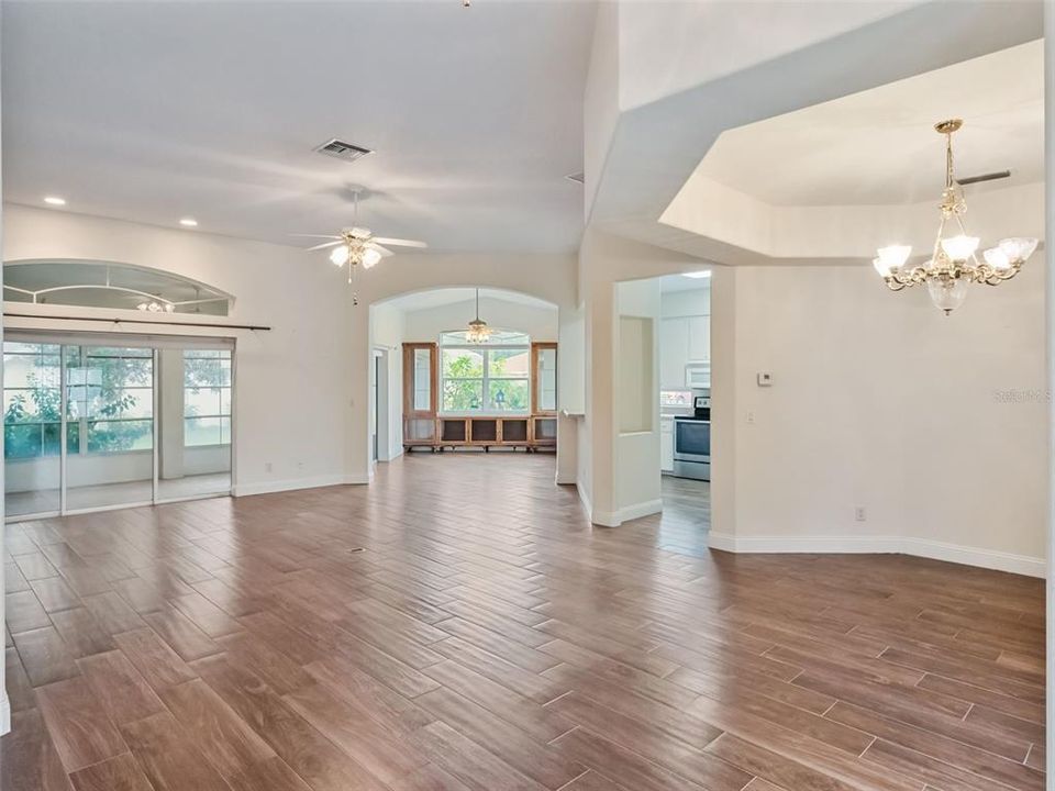 На продажу: $325,000 (3 спален, 2 ванн, 2163 Квадратных фут)