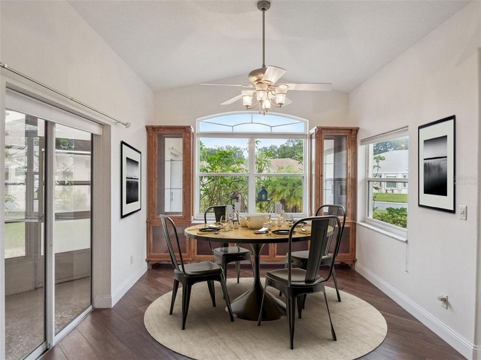 На продажу: $325,000 (3 спален, 2 ванн, 2163 Квадратных фут)