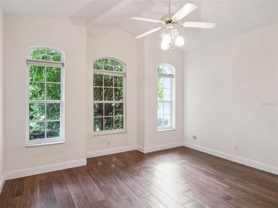 На продажу: $325,000 (3 спален, 2 ванн, 2163 Квадратных фут)