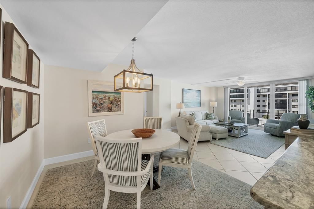 For Sale: $875,000 (2 beds, 2 baths, 1421 Square Feet)