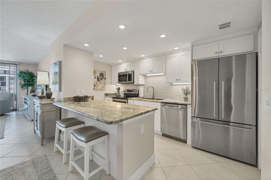 For Sale: $875,000 (2 beds, 2 baths, 1421 Square Feet)