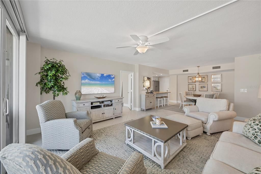 For Sale: $875,000 (2 beds, 2 baths, 1421 Square Feet)