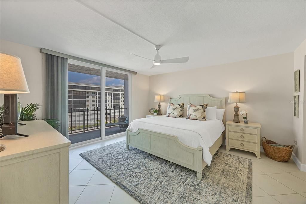 For Sale: $875,000 (2 beds, 2 baths, 1421 Square Feet)