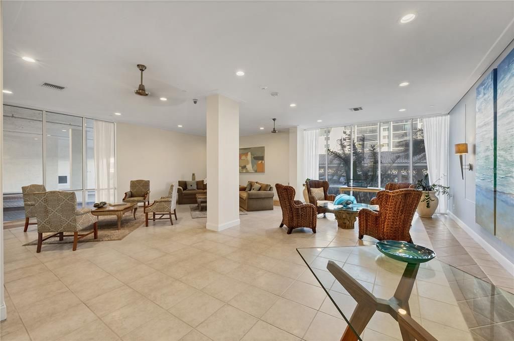 For Sale: $875,000 (2 beds, 2 baths, 1421 Square Feet)