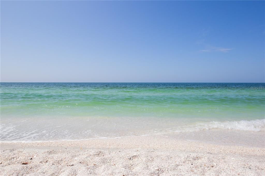 For Sale: $875,000 (2 beds, 2 baths, 1421 Square Feet)