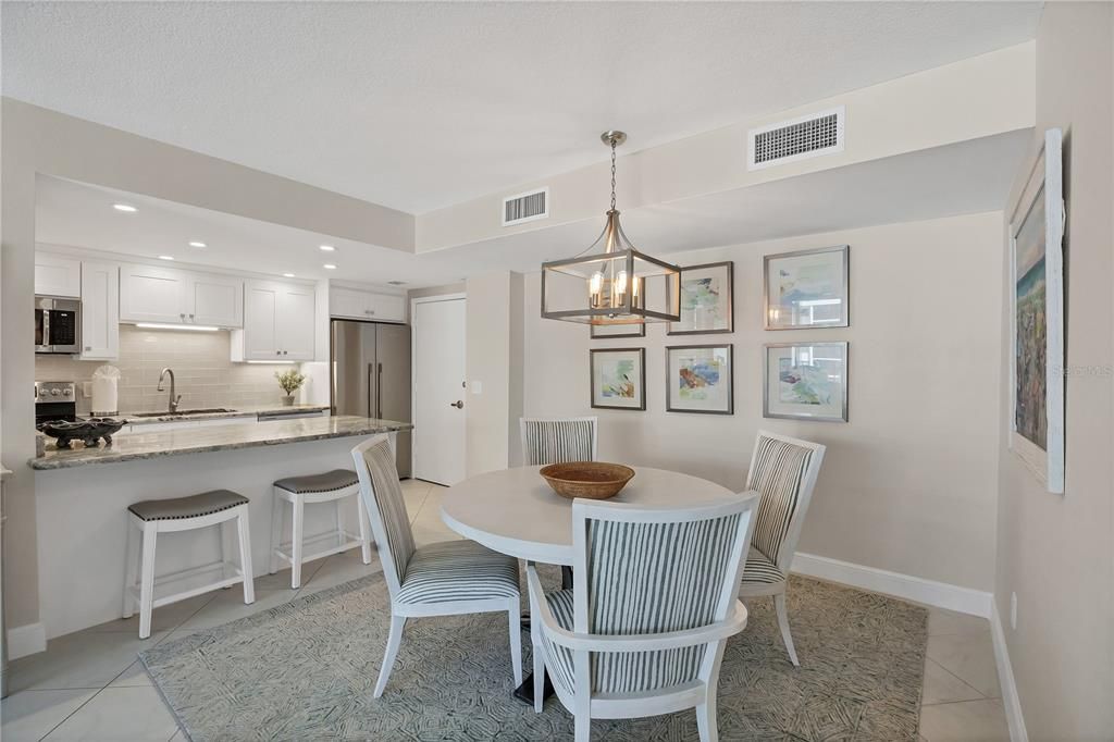 For Sale: $875,000 (2 beds, 2 baths, 1421 Square Feet)