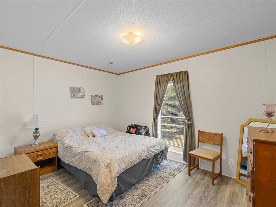 Под контрактом: $235,000 (2 спален, 2 ванн, 924 Квадратных фут)