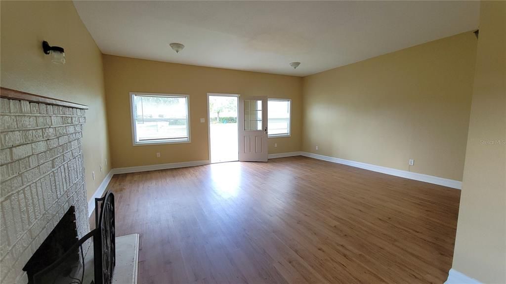 En Renta: $1,595 (2 camas, 1 baños, 980 Pies cuadrados)