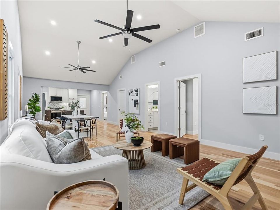 En Venta: $1,199,000 (4 camas, 3 baños, 2271 Pies cuadrados)