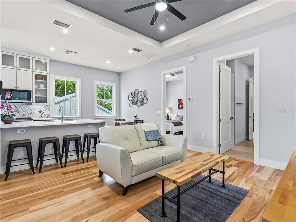 En Venta: $1,199,000 (4 camas, 3 baños, 2271 Pies cuadrados)