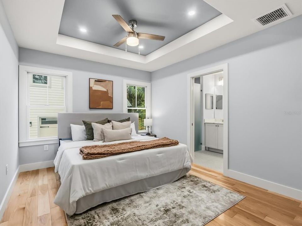 En Venta: $1,199,000 (4 camas, 3 baños, 2271 Pies cuadrados)