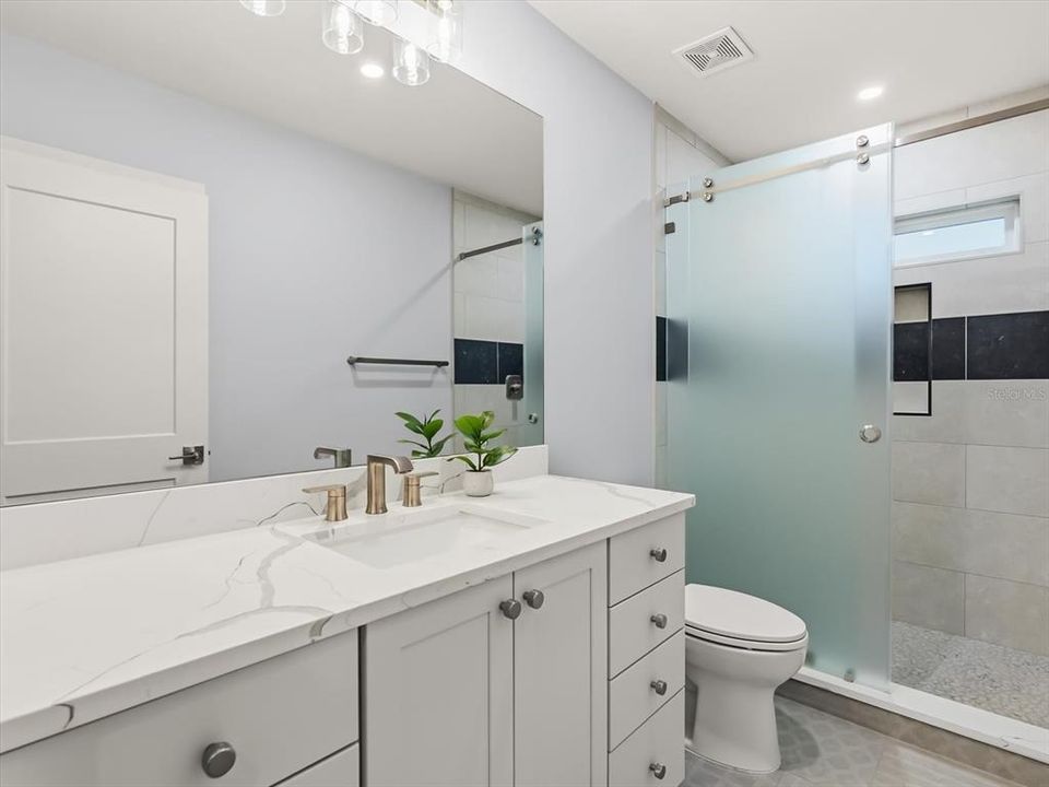 En Venta: $1,199,000 (4 camas, 3 baños, 2271 Pies cuadrados)