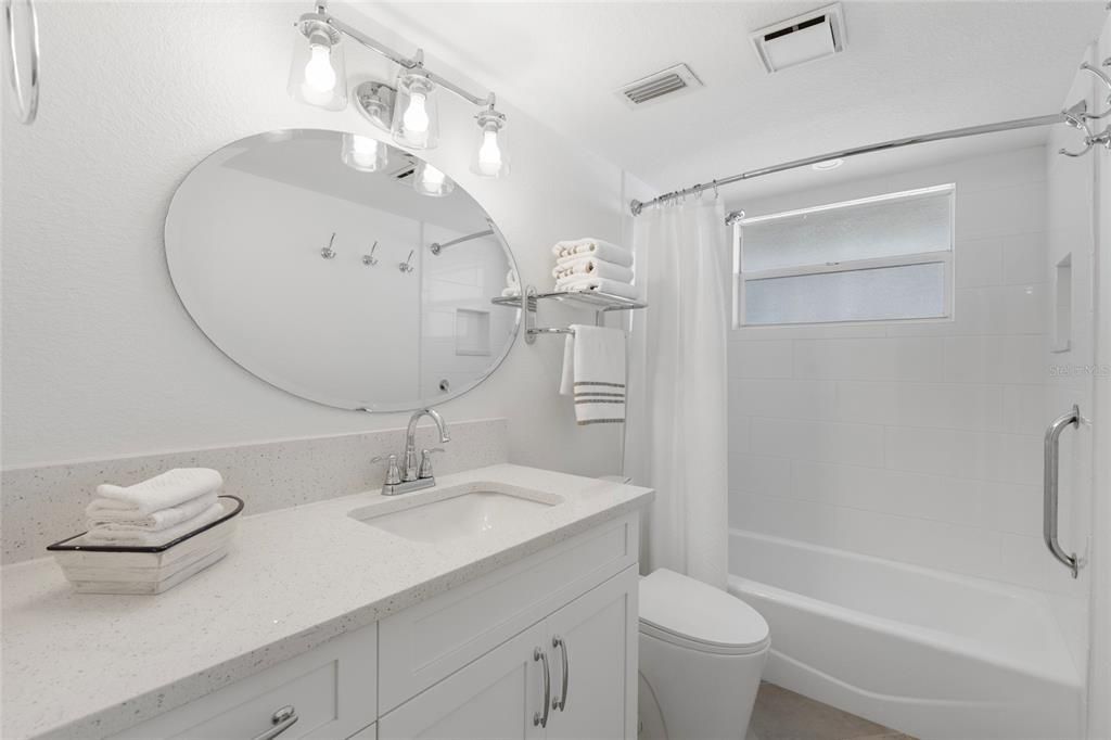 待售: $595,000 (2 贝兹, 2 浴室, 1152 平方英尺)