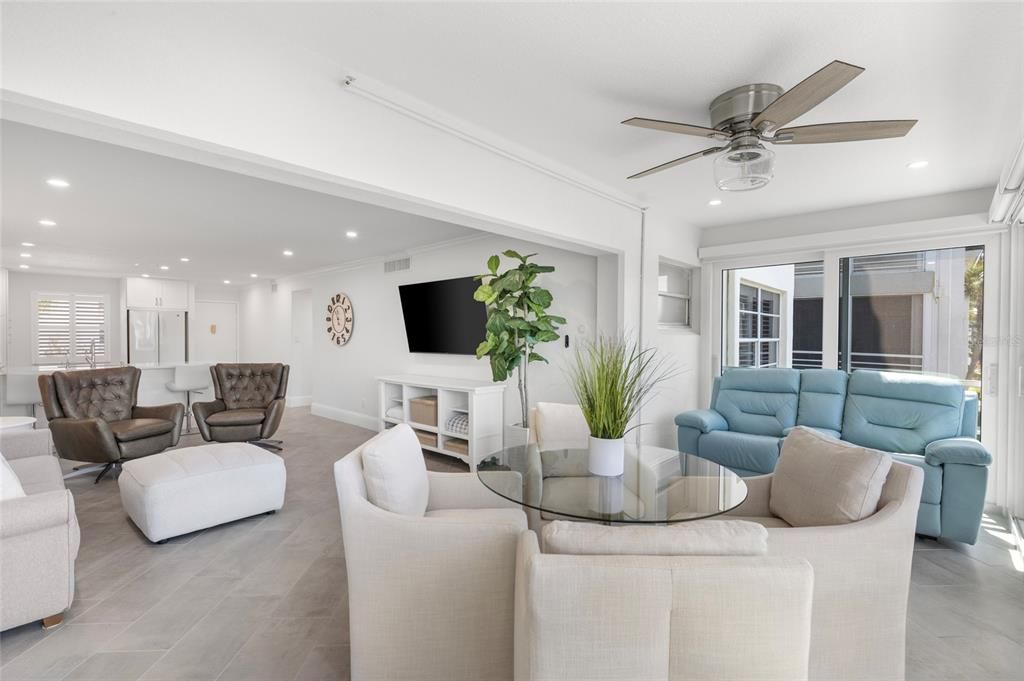 待售: $595,000 (2 贝兹, 2 浴室, 1152 平方英尺)