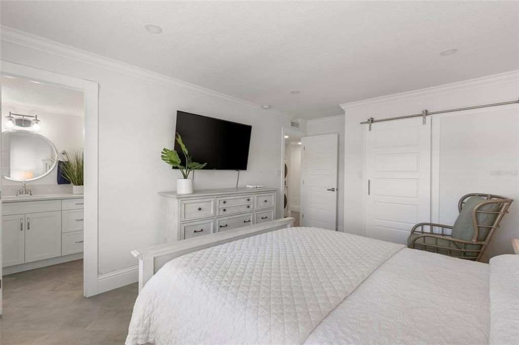 待售: $595,000 (2 贝兹, 2 浴室, 1152 平方英尺)