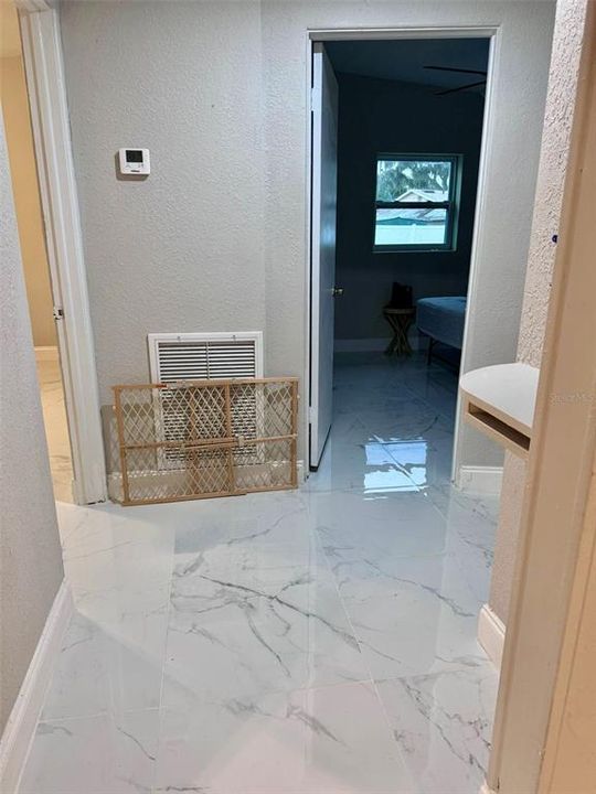 待售: $267,000 (2 贝兹, 1 浴室, 1099 平方英尺)