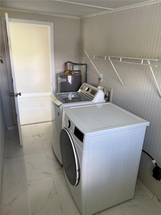 待售: $267,000 (2 贝兹, 1 浴室, 1099 平方英尺)