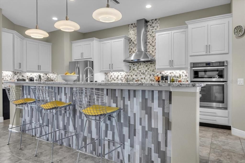 For Sale: $884,900 (3 beds, 2 baths, 2886 Square Feet)