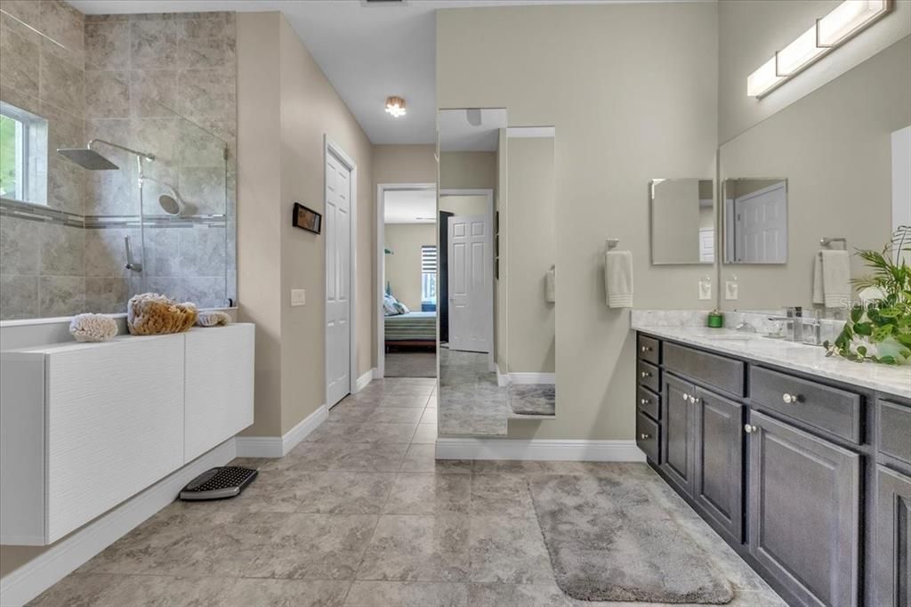 For Sale: $884,900 (3 beds, 2 baths, 2886 Square Feet)