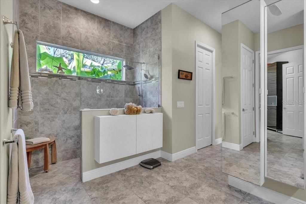 For Sale: $884,900 (3 beds, 2 baths, 2886 Square Feet)