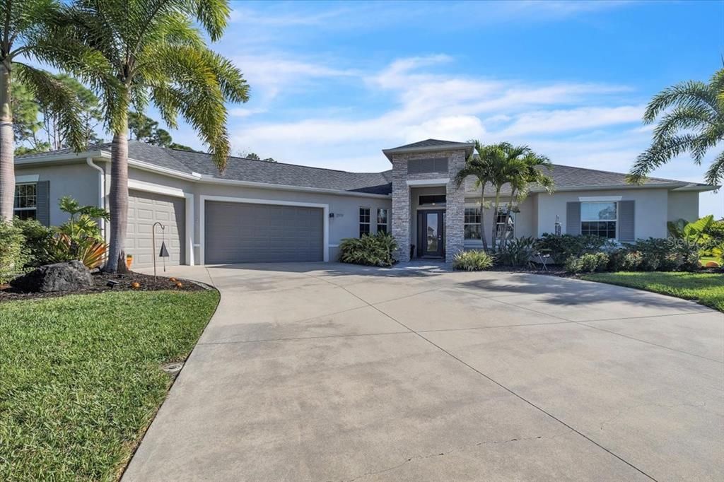 For Sale: $884,900 (3 beds, 2 baths, 2886 Square Feet)