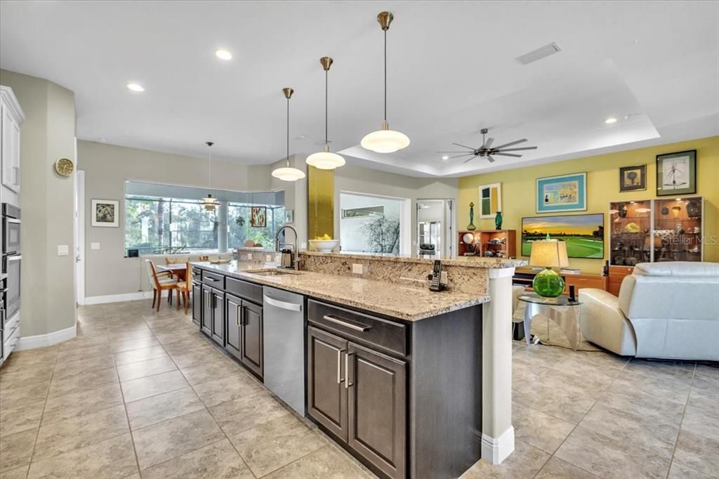 For Sale: $884,900 (3 beds, 2 baths, 2886 Square Feet)