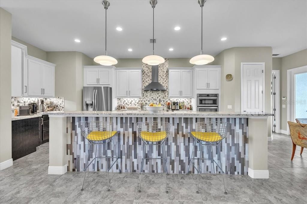 For Sale: $884,900 (3 beds, 2 baths, 2886 Square Feet)