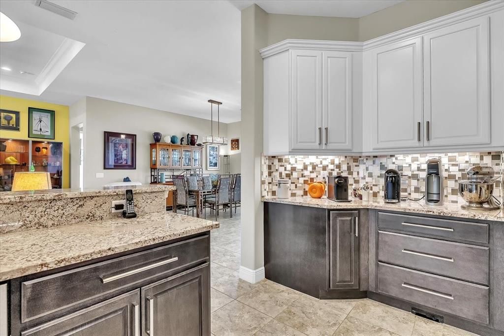 For Sale: $884,900 (3 beds, 2 baths, 2886 Square Feet)