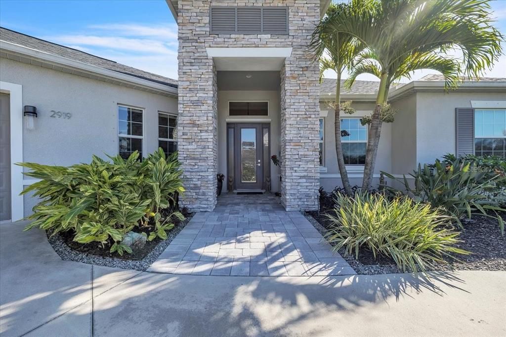 For Sale: $884,900 (3 beds, 2 baths, 2886 Square Feet)