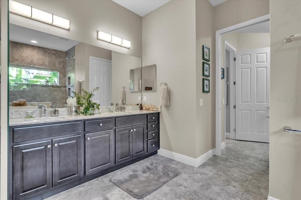 For Sale: $884,900 (3 beds, 2 baths, 2886 Square Feet)