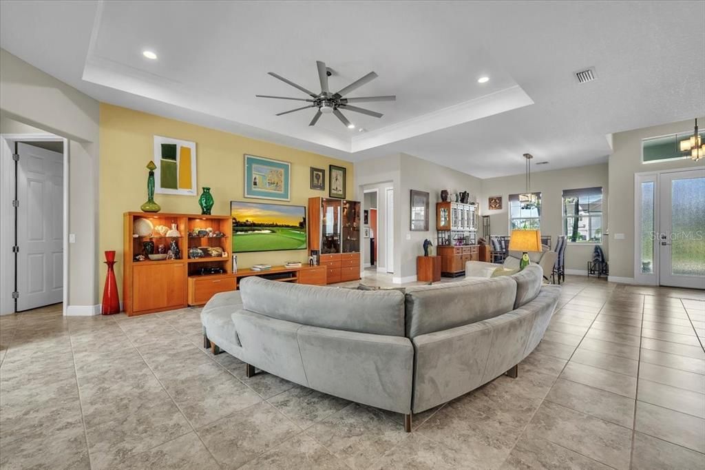 For Sale: $884,900 (3 beds, 2 baths, 2886 Square Feet)