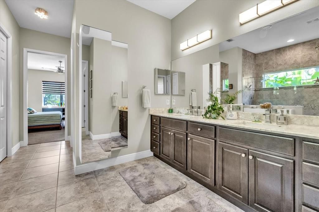 For Sale: $884,900 (3 beds, 2 baths, 2886 Square Feet)