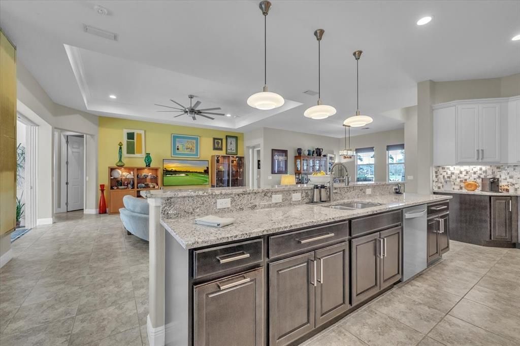 For Sale: $884,900 (3 beds, 2 baths, 2886 Square Feet)