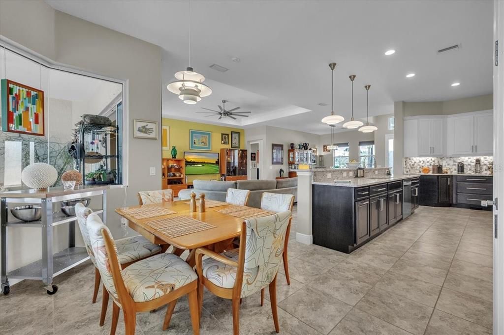 For Sale: $884,900 (3 beds, 2 baths, 2886 Square Feet)