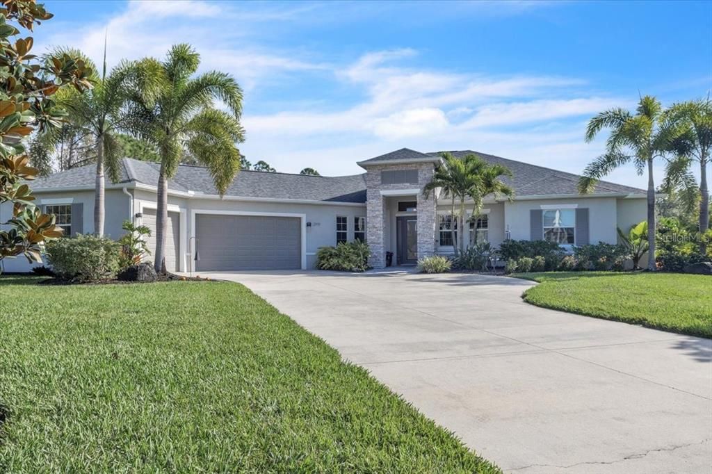 For Sale: $884,900 (3 beds, 2 baths, 2886 Square Feet)