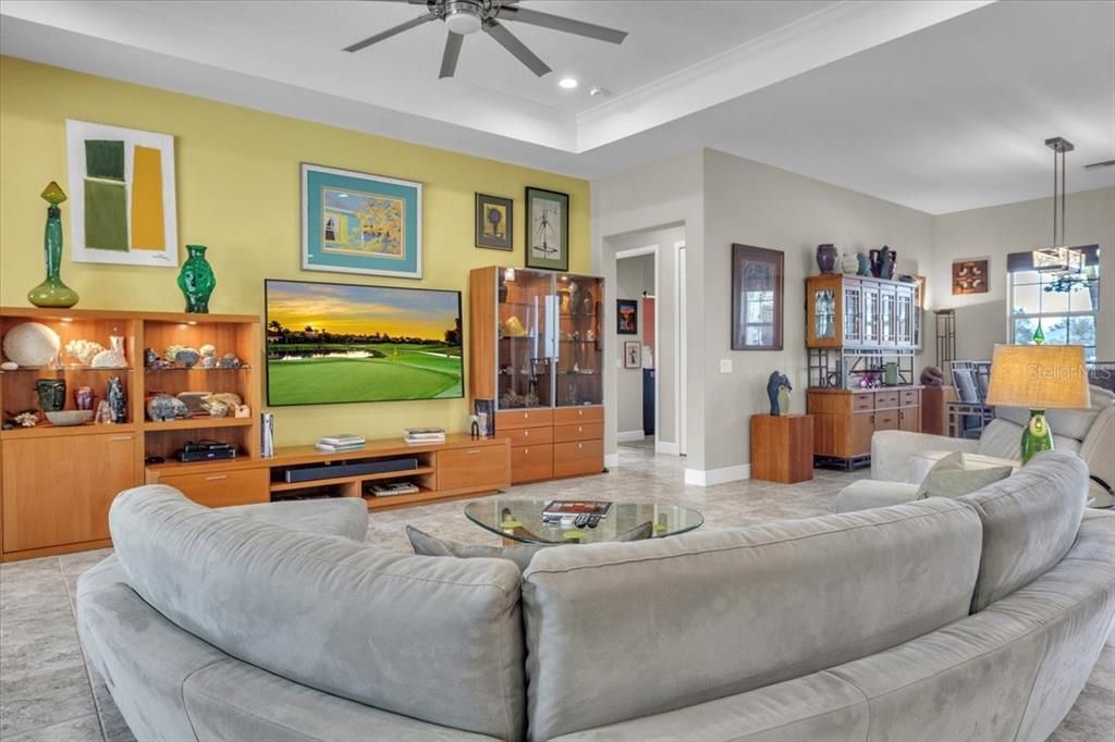 For Sale: $884,900 (3 beds, 2 baths, 2886 Square Feet)