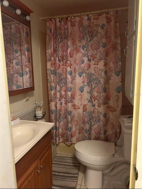 合同活跃: $129,900 (2 贝兹, 2 浴室, 708 平方英尺)