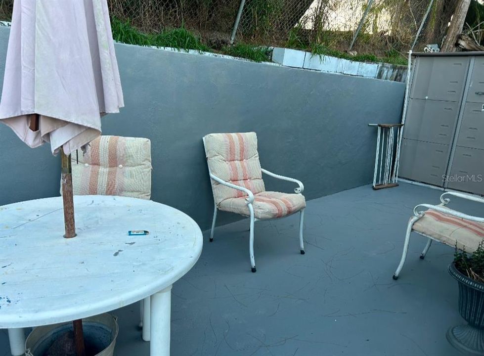 合同活跃: $129,900 (2 贝兹, 2 浴室, 708 平方英尺)