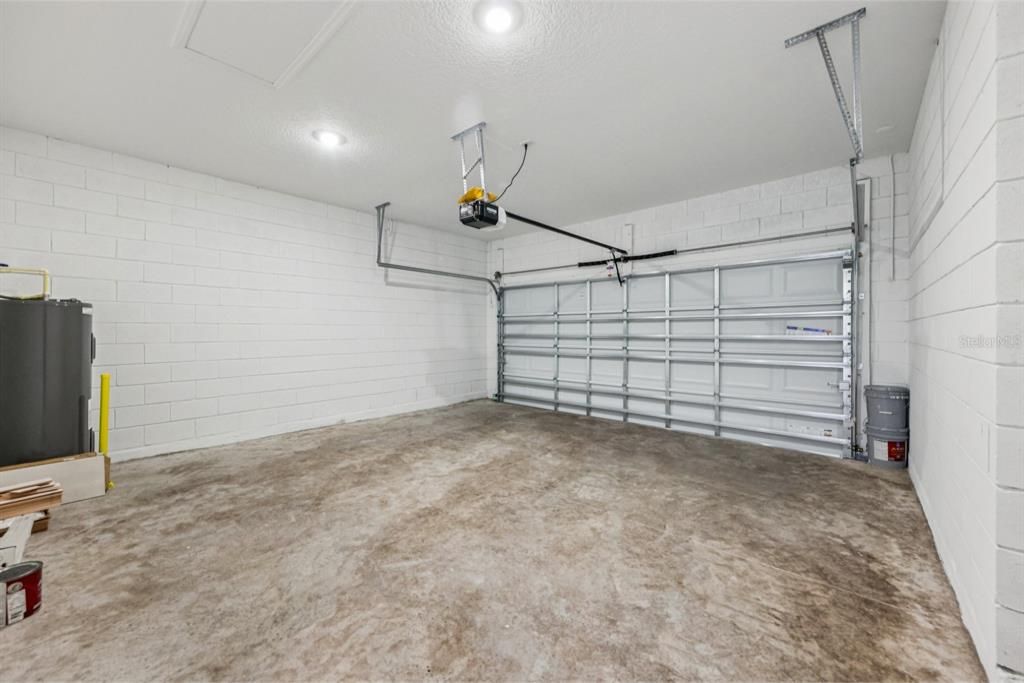 Activo con contrato: $449,990 (4 camas, 2 baños, 193 Pies cuadrados)