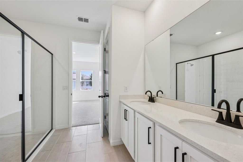 Activo con contrato: $449,990 (4 camas, 2 baños, 193 Pies cuadrados)