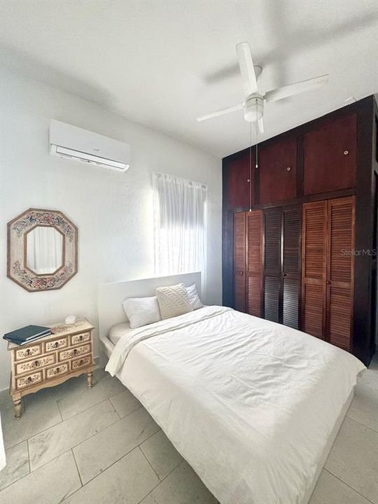 Active With Contract: $475,000 (7 beds, 3 baths, 2400 Square Feet)