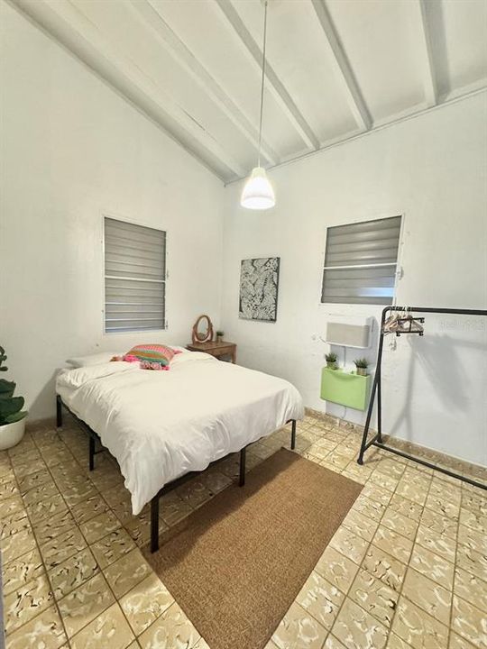 Active With Contract: $475,000 (7 beds, 3 baths, 2400 Square Feet)