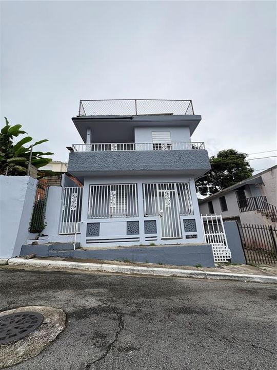 En Venta: $132,000 (5 camas, 2 baños, 1100 Pies cuadrados)