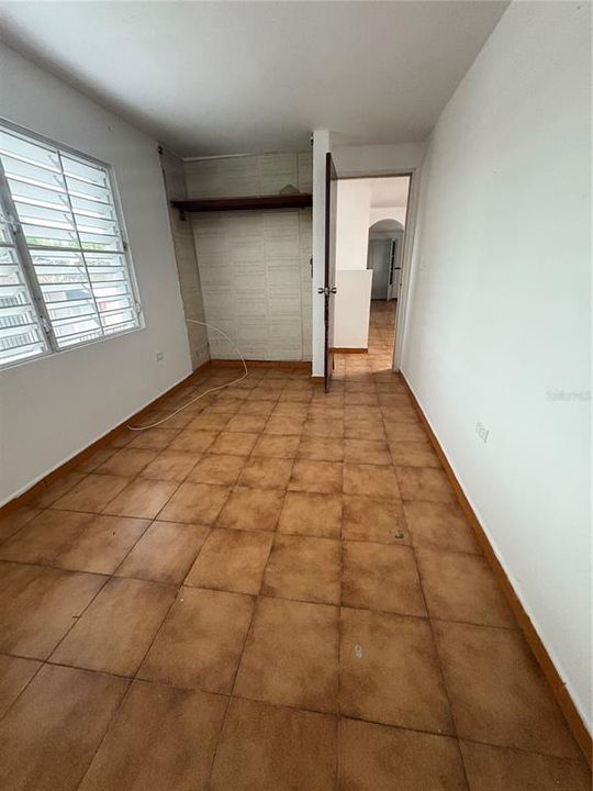 En Venta: $132,000 (5 camas, 2 baños, 1100 Pies cuadrados)