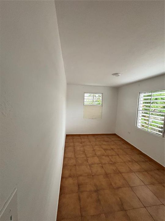 En Venta: $132,000 (5 camas, 2 baños, 1100 Pies cuadrados)