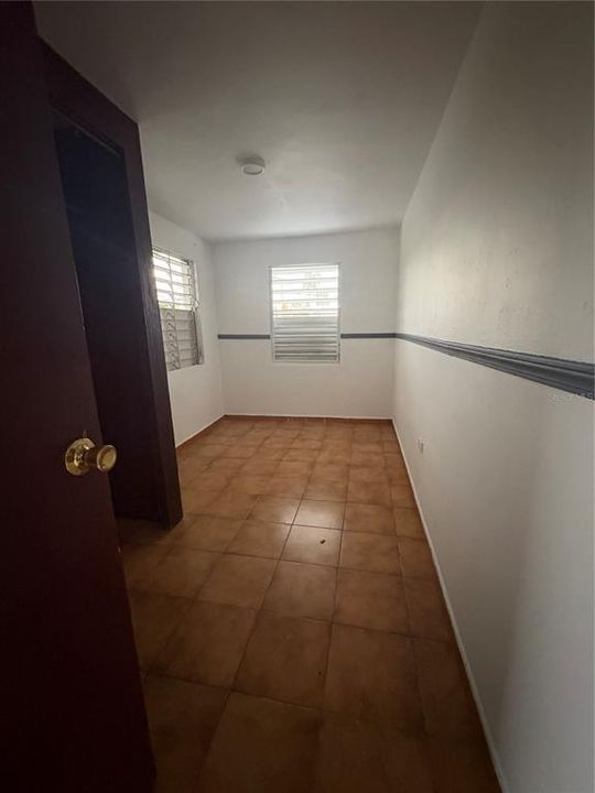 En Venta: $132,000 (5 camas, 2 baños, 1100 Pies cuadrados)