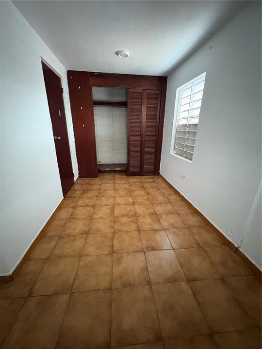 En Venta: $132,000 (5 camas, 2 baños, 1100 Pies cuadrados)